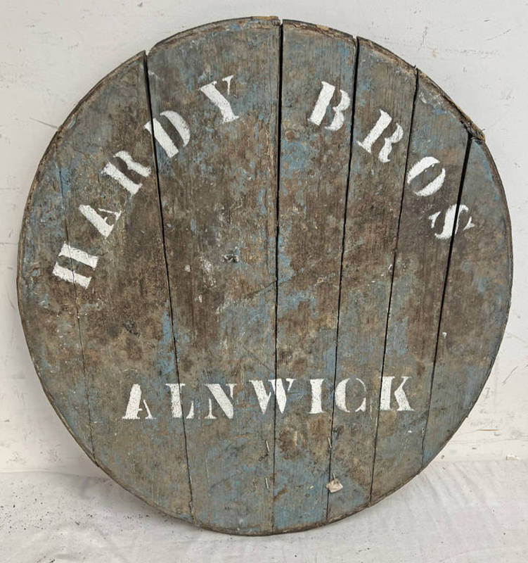 WHISKY BARREL LID MARKED HARDY BROTHERS ALNWICK,