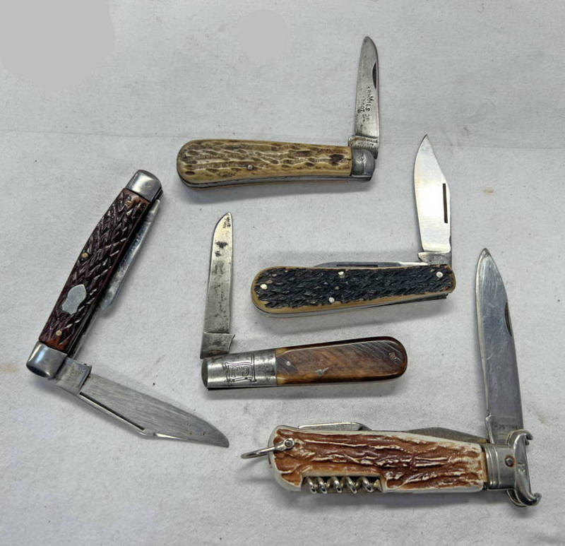 5 POCKET KNIVES TO INCLUDE RODGERS , SHEFFIELD, FRANK MILLS & CO LTD,