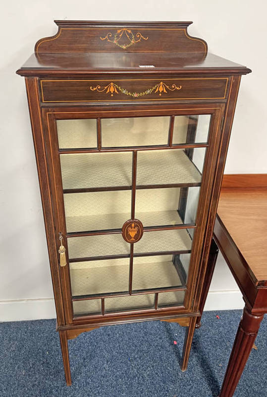 LATE 19TH CENTURY DISPLAY CABINET WITH SINGLE GLAZED PANEL DOOR & DECORATIVE BOXWOOD INLAY ON