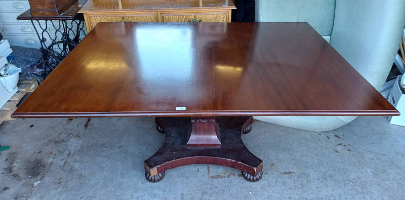 19TH CENTURY MAHOGANY RECTANGULAR PEDESTAL TABLE ON 4 SPREADING SUPPORTS,