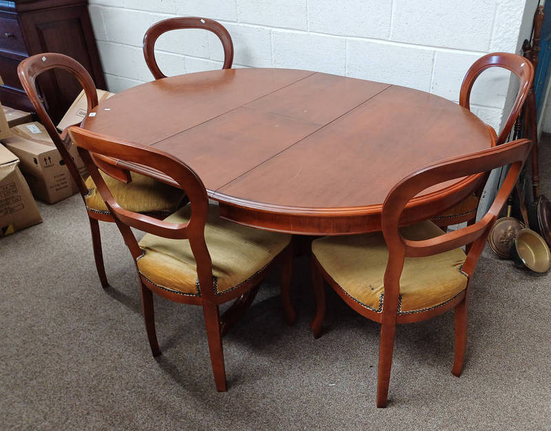 20TH CENTURY MAHOGANY PEDESTAL EXTENDING KITCHEN TABLE & SET OF 5 BALLOON BACK CHAIRS.