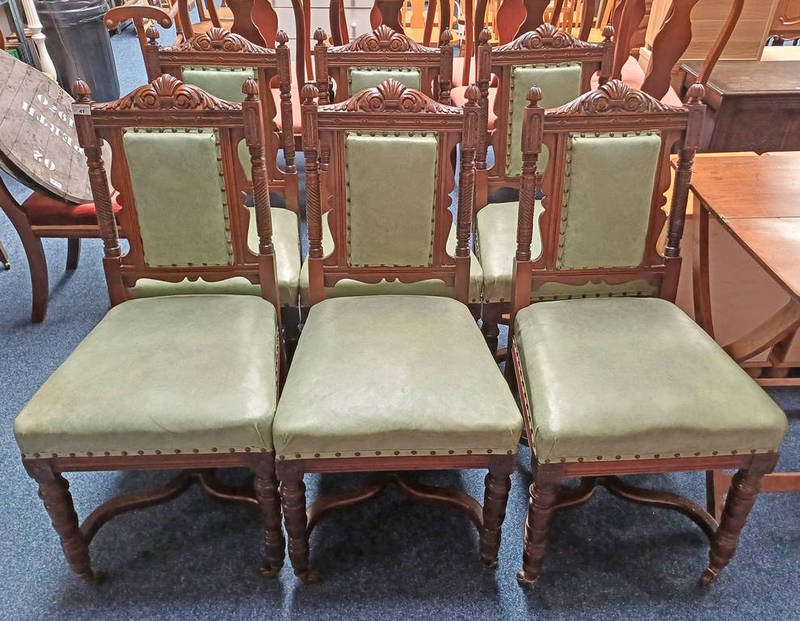 SET OF 6 19TH CENTURY WALNUT DINING CHAIRS WITH CARVED DECORATION & PADDED BACKS & SEATS ON TURNED