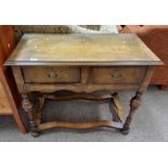 20TH CENTURY WALNUT SIDE TABLE WITH 2 DRAWERS ON TURNED SUPPORTS WITH UNDERSTRETCHERS