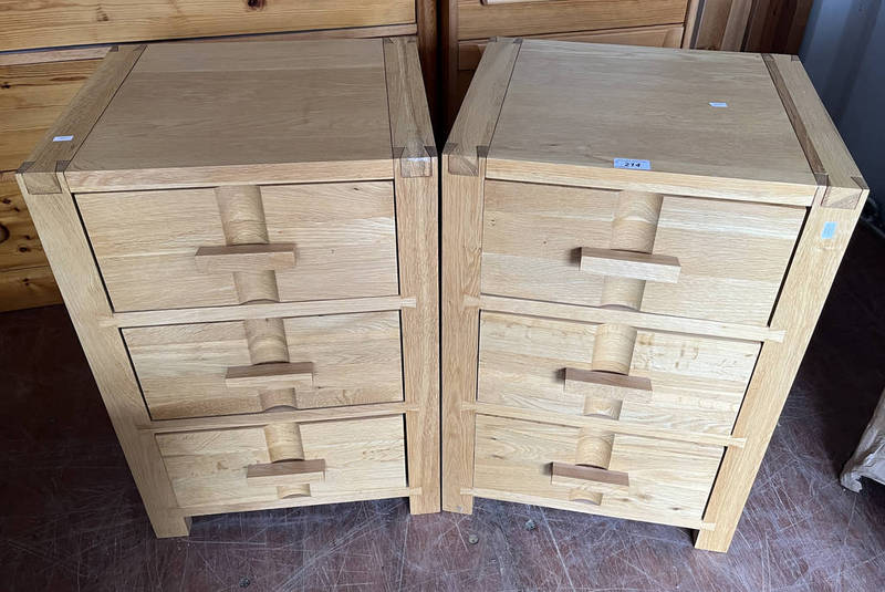 PAIR OF JOHN LEWIS OAK 3 DRAWERS BEDSIDE CHESTS Condition Report: The dimensions for