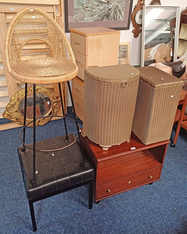 2 LLOYD LOOM LINEN BASKETS, BLACK LEATHERETTE BUTTONED TOP STOOL, ETC.