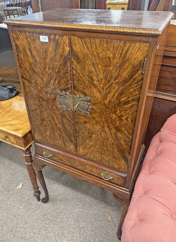 20TH CENTURY WALNUT COCKTAIL CABINET WITH 2 PANEL DOORS OPENING TO SHELVED INTERIOR OVER SINGLE