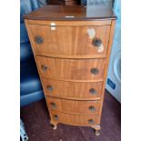 20TH CENTURY WALNUT CHEST OF 5 DRAWERS ON SHORT QUEEN ANNE SUPPORTS.