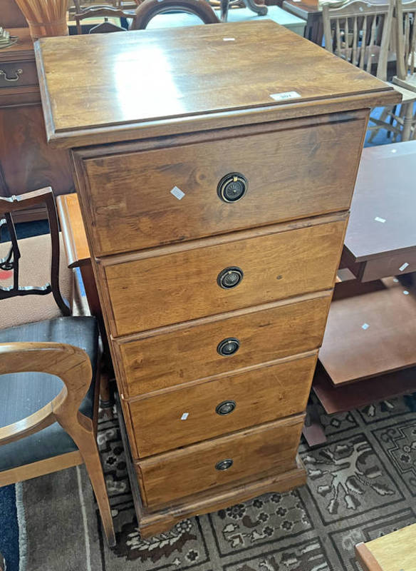 HARDWOOD CHEST OF 5 DRAWERS.