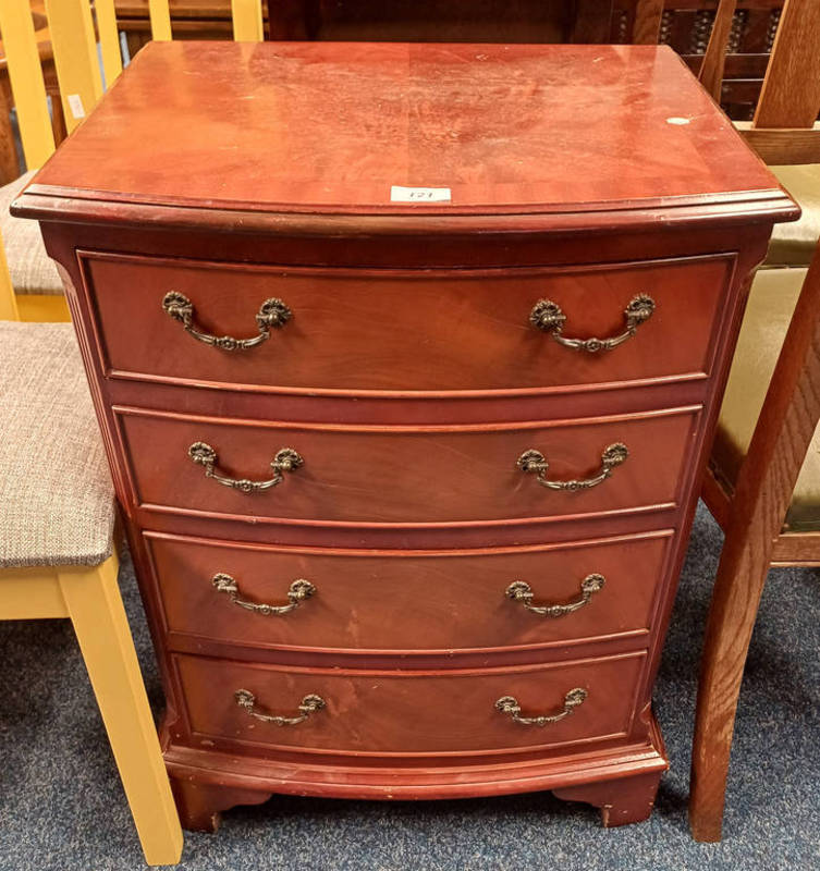 20TH CENTURY MAHOGANY CHEST OF 4 DRAWERS ON BRACKET SUPPORTS,