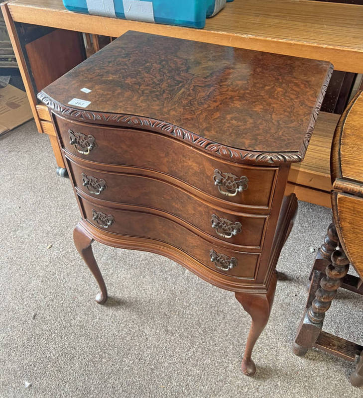 20TH CENTURY WALNUT CHEST OF DRAWERS WITH SHAPED FRONT & 3 DRAWERS ON QUEEN ANNE SUPPORTS