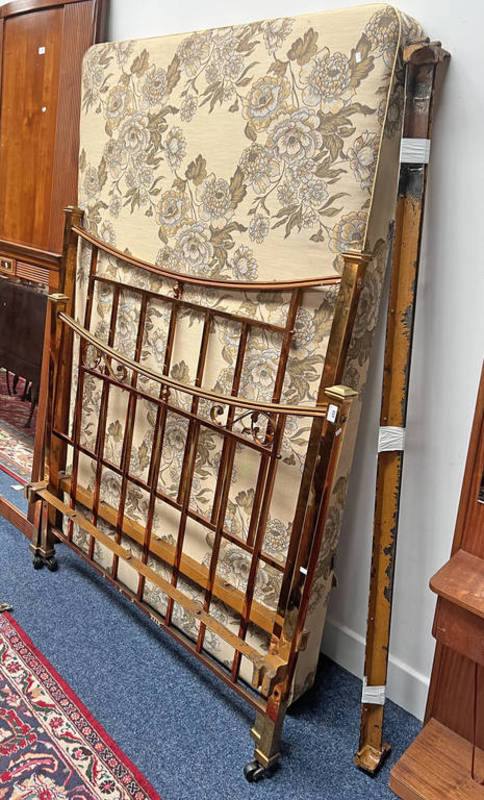 EARLY 20TH CENTURY BRASS BED FRAME.