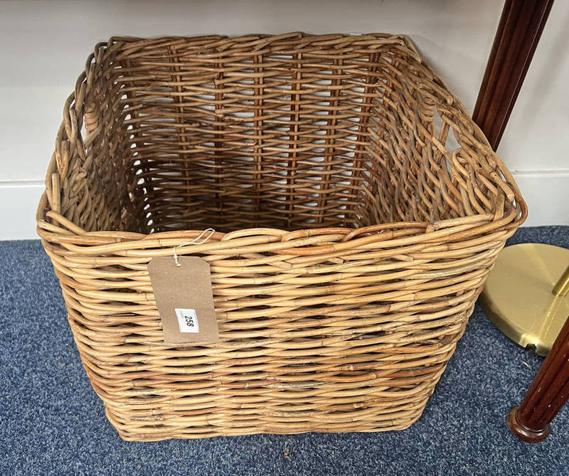 WICKER LOG BASKET Condition Report: The dimensions of the basket are: Height -