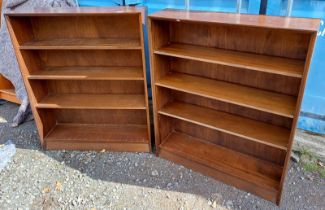 PAIR OF MAHOGANY OPEN BOOKCASES WITH ADJUSTABLE SHELVES,