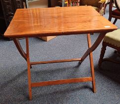 19TH CENTURY MAHOGANY COACHING TABLE WITH BRASS FIXTURES,