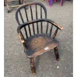 EARLY 20TH CENTURY CHILD'S ELM WINDSOR CHAIR