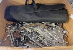 SELECTION OF VARIOUS SPANNERS TO INCLUDE HALFORDS, MAGNUSSON,