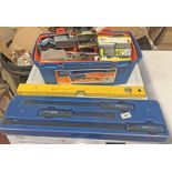 TOOL BOX WITH CONTENTS OF VARIOUS TOOLS TO INCLUDE DRAPER EXPERT PRY BARS, SCREWDRIVERS,