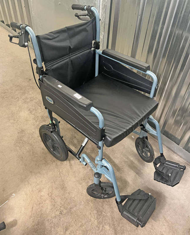 DAYS FOLDING WHEEL CHAIR