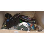 GOOD SELECTION OF UNIVERSAL ACCESSORY DISCS, METAL GRINDER DISKS ETC.