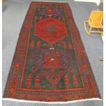 DEEP GROUND PERSIAN HAMIDUN VILLAGE RUG, CENTRAL MEDALLION DESIGN,