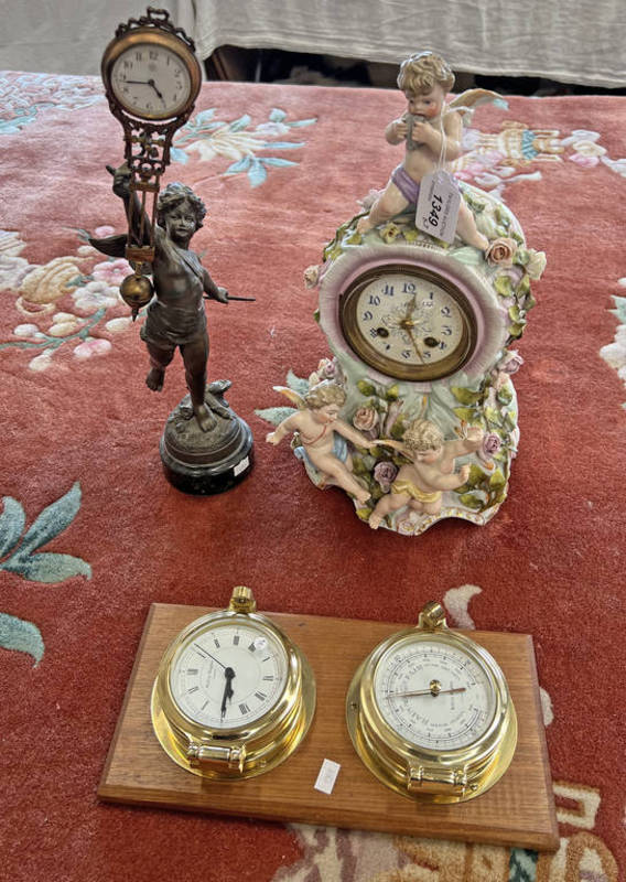 CONTINENTAL PORCELAIN MANTLE CLOCK DECORATED WITH CHERUBS 38CM TALL,