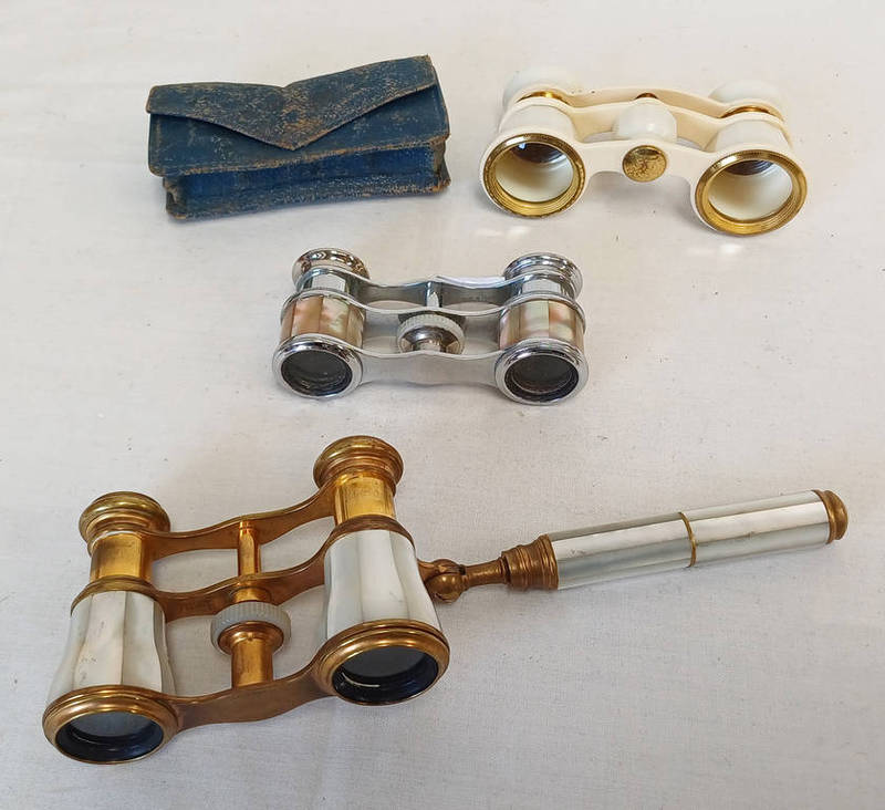 PAIR OF OPERA GLASSES WITH MOTHER OF PEARL DECORATION,
