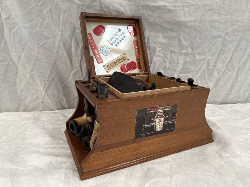 WALNUT PIPE BOX & CONTENTS OF PIPES INCLUDING GOLDEN WALNUT BY BEN WADE, BARLING GARNET, GRAIN,