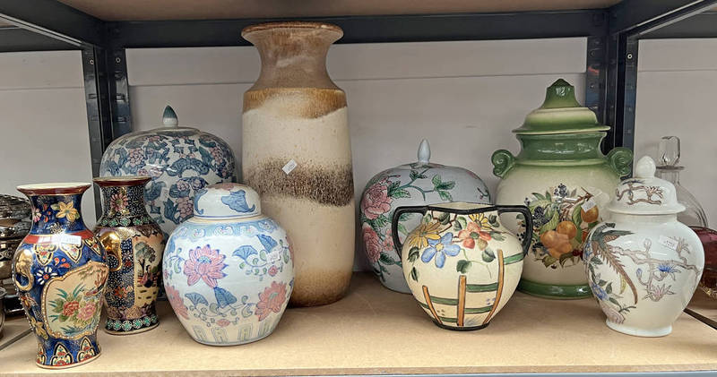 SELECTION OF 9 ORIENTAL & OTHER ART POTTERY VASES ETC ON ONE SHELF.