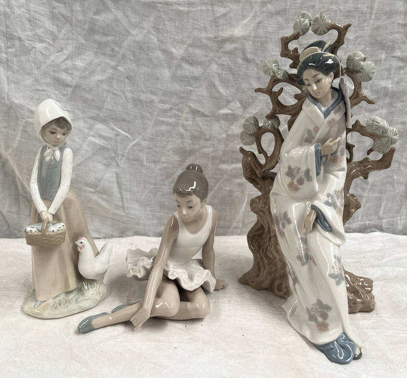 LLADRO FIGURES OF JAPANESE LADY IN KIMONO & 2 OTHER LLADRO FIGURES Condition Report: