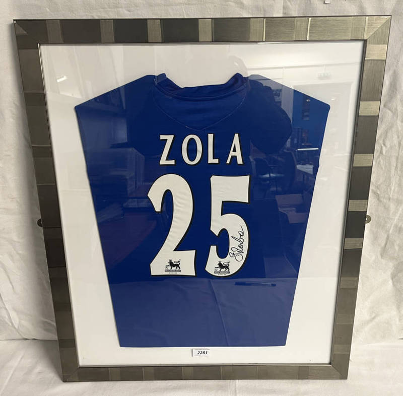 GIANFRANCO ZOLA NO 25 SIGNED FOOTBALL SHIRT.