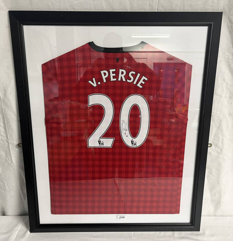 ROBIN VAN PERSIE NO 20 SIGNED MANCHESTER UNITED SHIRT.