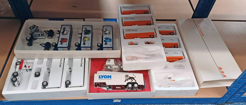 SELECTION OF VARIOUS WINROSS HGV MODEL VEHICLES IN VARIOUS LIVERIES INCLUDING NAVAJA, LYON,