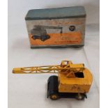 DINKY TOYS 571 - COLES MOBILE CRANE.
