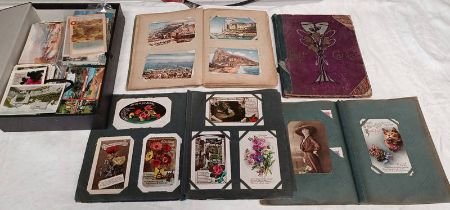 VICTORIAN AND LATER POSTCARD COLLECTION IN PERIOD ALBUMS AND LOOSE TO INCLUDE UK & INTERNATIONAL