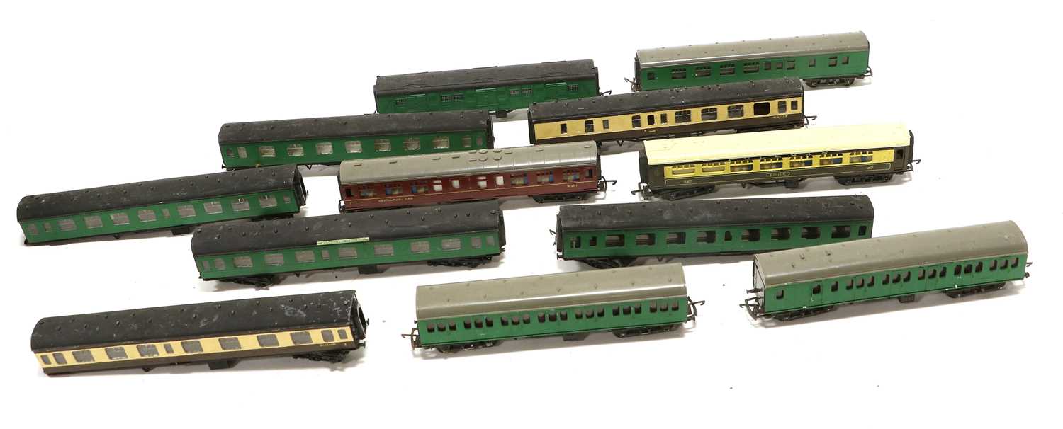 Triang TT Gauge Locomotives And Rolling Stock - Image 2 of 5