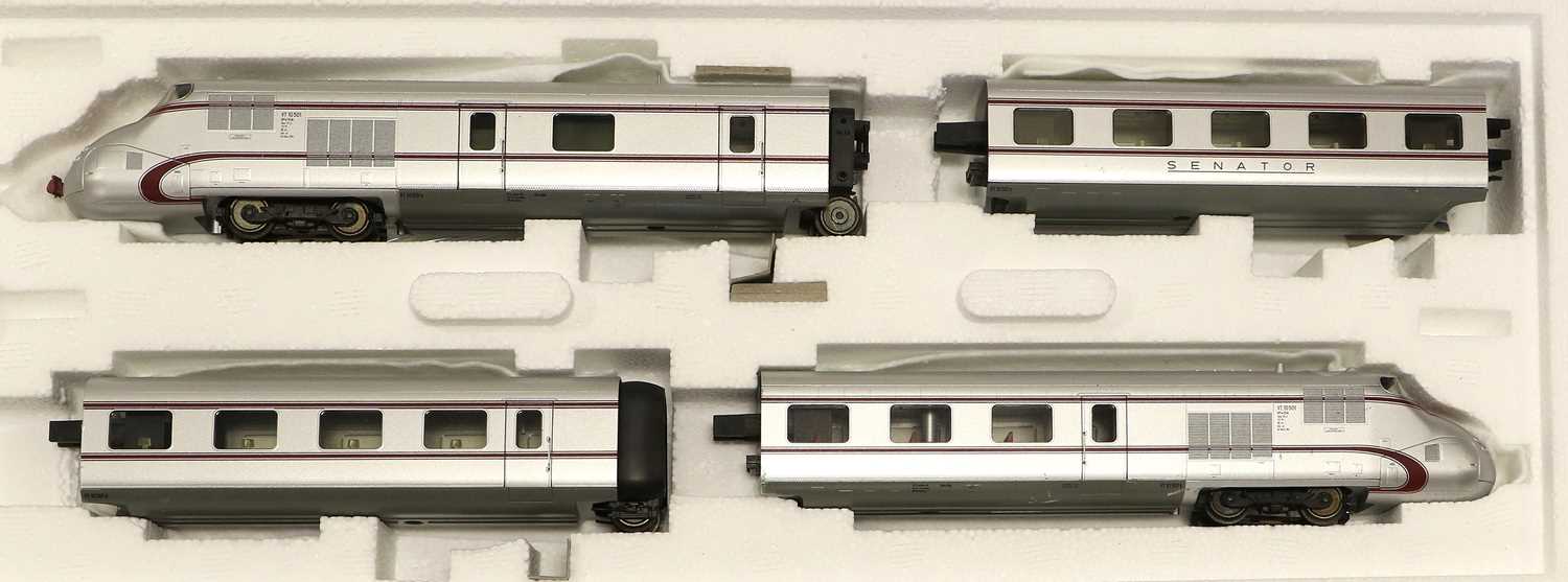 Trix HO Gauge 22797 Class VT10.5 Senator Four Car Set - Image 2 of 3