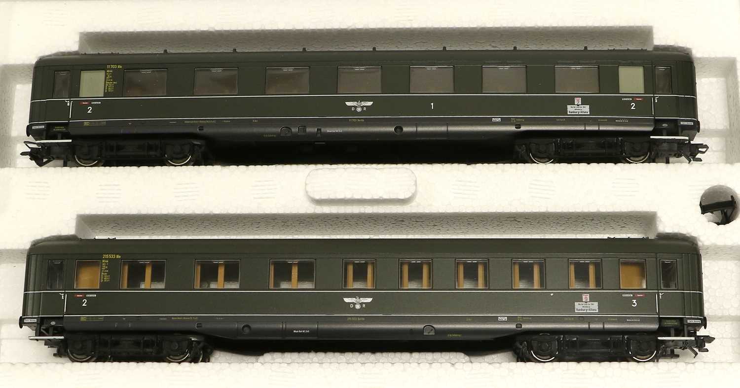 Marklin HO Gauge Wagon/Coach Packs - Image 2 of 11