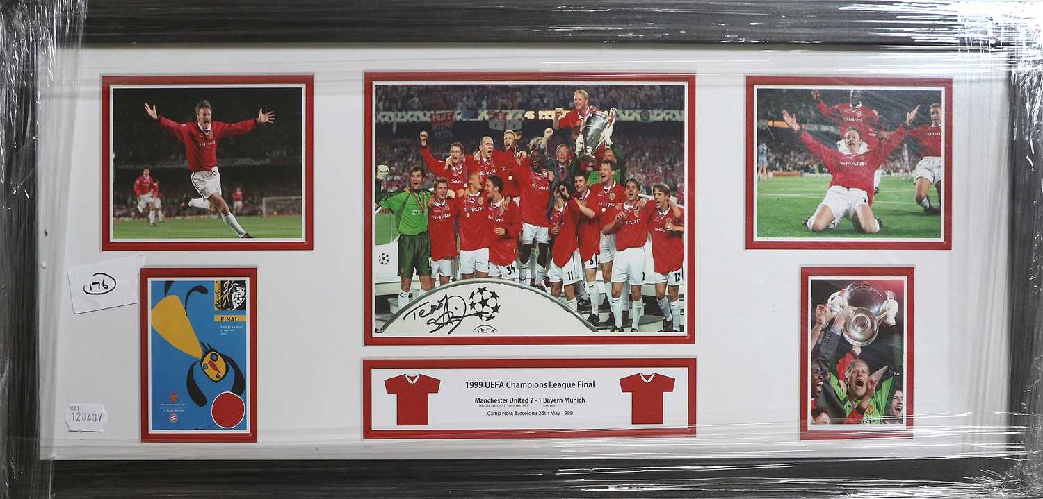 Manchester United Related Items - Image 3 of 8