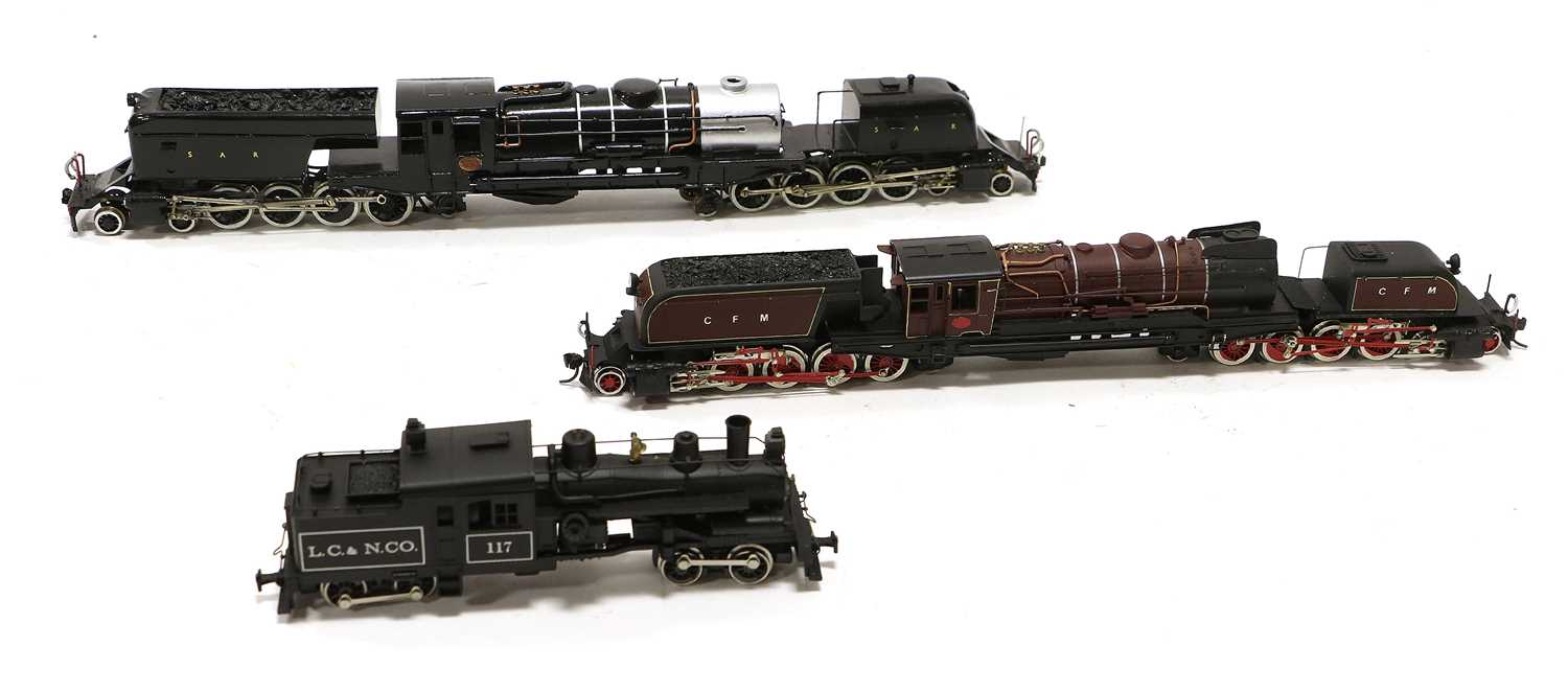 Constructed HO Gauge Kits With Motors Of Beyer-Garrett Locomotives