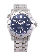 Omega: A MId-Size Calendar Centre Seconds Wristwatch, signed Omega, Professional 300m/1000ft