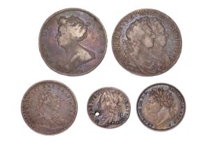 Small Selection of English Silver Coinage, 5 coins comprising; William and Mary, halfcrown 1689,
