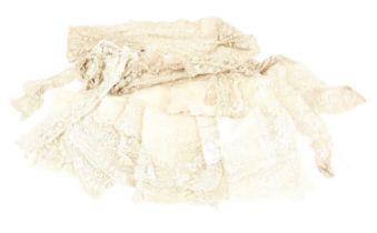 Assorted Decorative Early 20th Century Lace comprising seven lace mounted handkerchieves (some a.