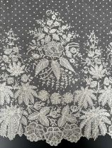 Late 19th/Early 20th Century Brussels Appliqué Lace Flounce, depicting flower heads and stylised