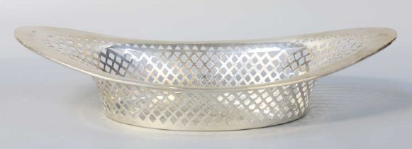 A George V Silver Basket, by Herbert Edward Barker and Frank Ernest Barker, Chester, 1919, oval