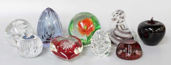 A Group of 20th century Paperweights, including Caithness, Wedgwoood, and others (1 tray)