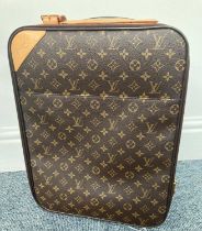 Louis Vuitton Pegase 45 Suitcase, in brown monogram canvas with zip fastening, telescopic handle,