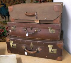 Pukka Luggage brown canvas trunk with lift out tray, 76cm by 45cm by 25cm, Finnigans Manchester