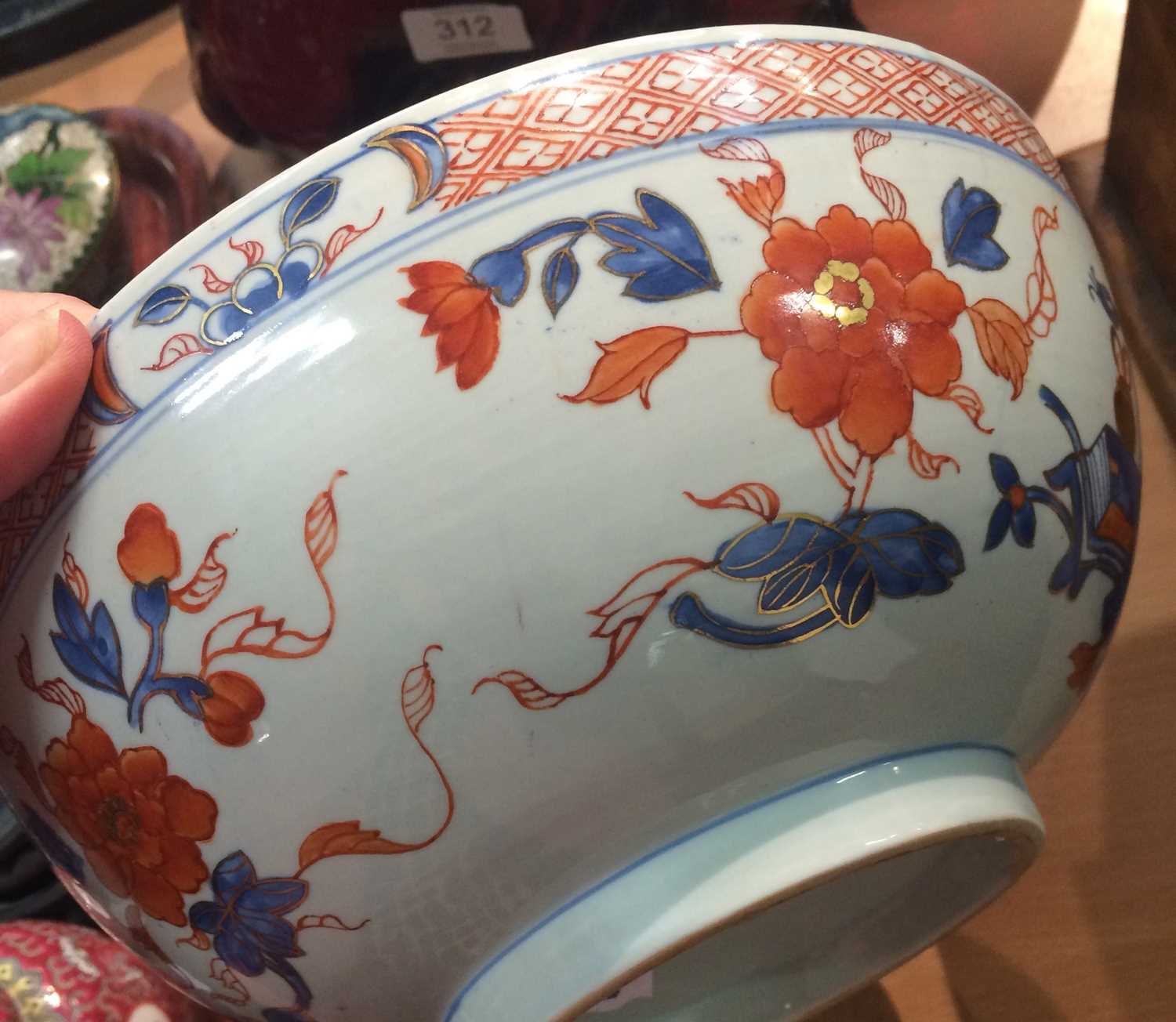 A Chinese Porcelain Bowl, Qianlong style, painted in the Imari palette with scholar's objects and - Image 4 of 6