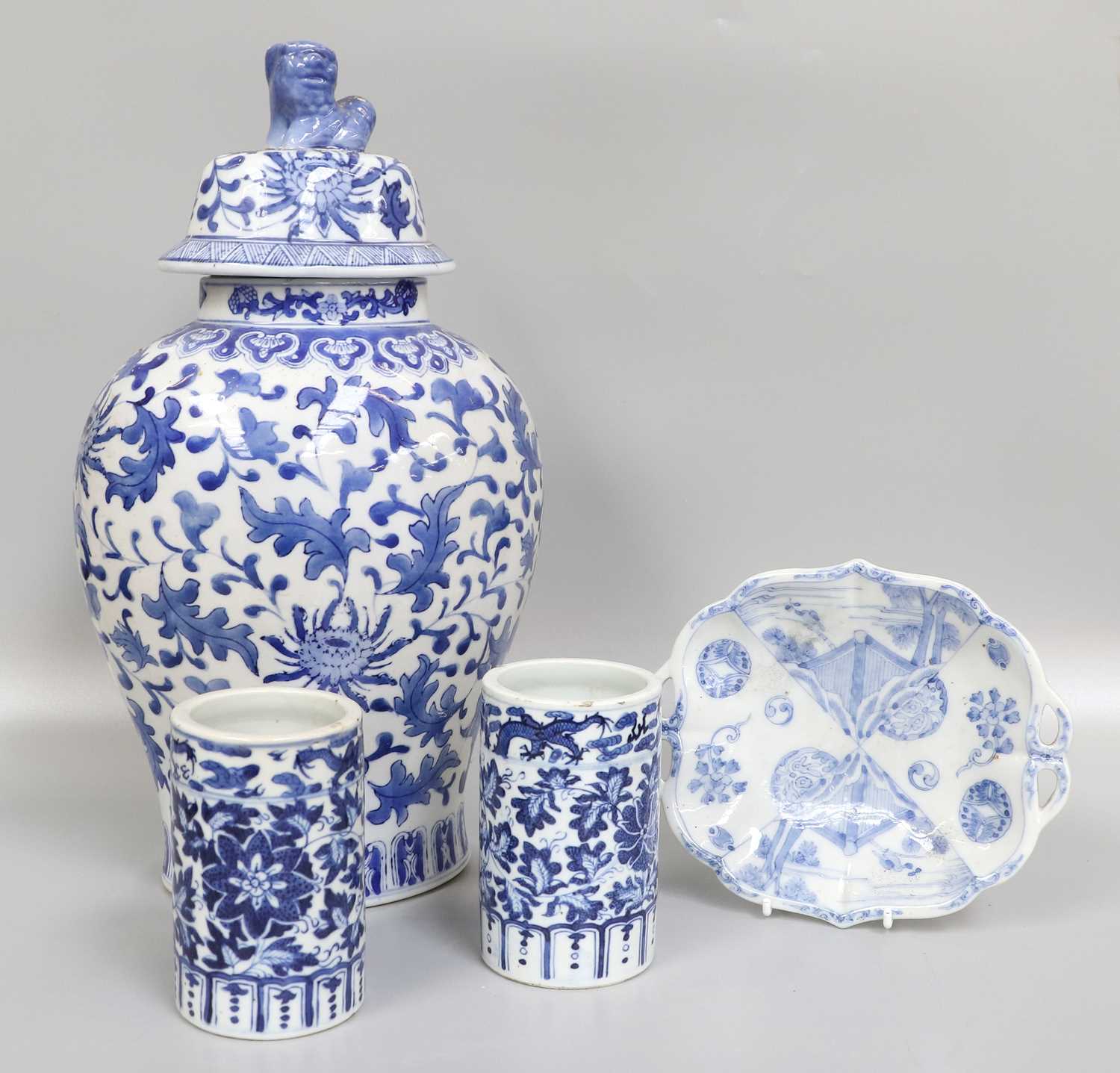 A Pair of Chinese Porcelain Cylindrical Porcelain Vases, 19th century, painted in underglaze blue - Image 2 of 3