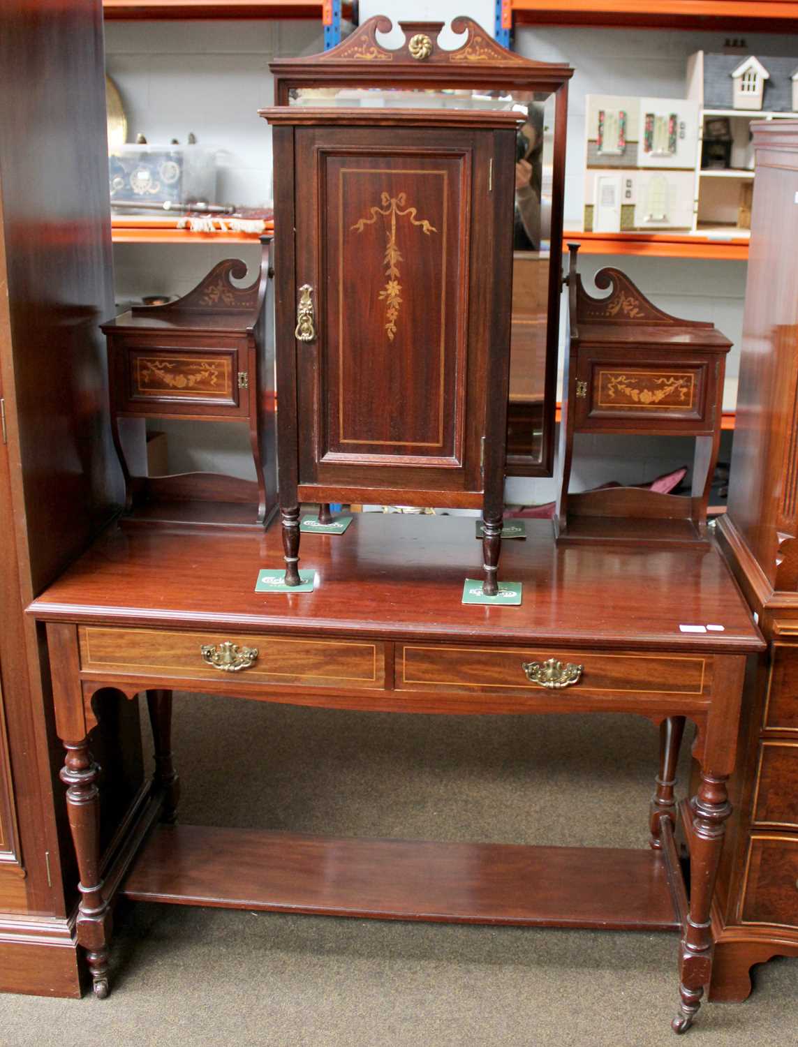 An Edwardian Mahogany and Inlaid Three Piece Bedroom Suite, comprising three door wardrobe with - Image 2 of 3